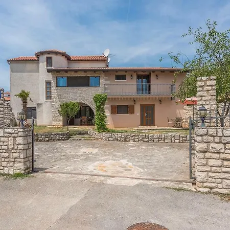 Apartman Keser With Garden Apartmán Poreč