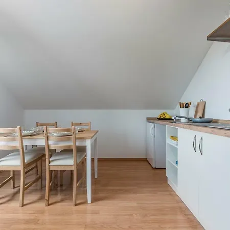 Apartman Keser With Garden Poreč